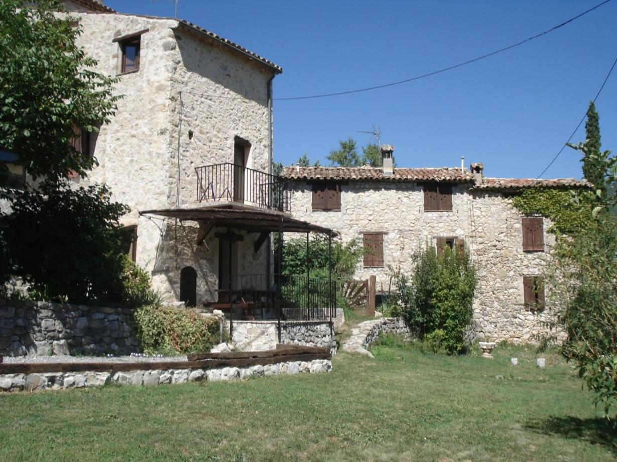 Chambres D'Hotes - La Maison De Julie อ็องเทรอโวซ์ ภายนอก รูปภาพ